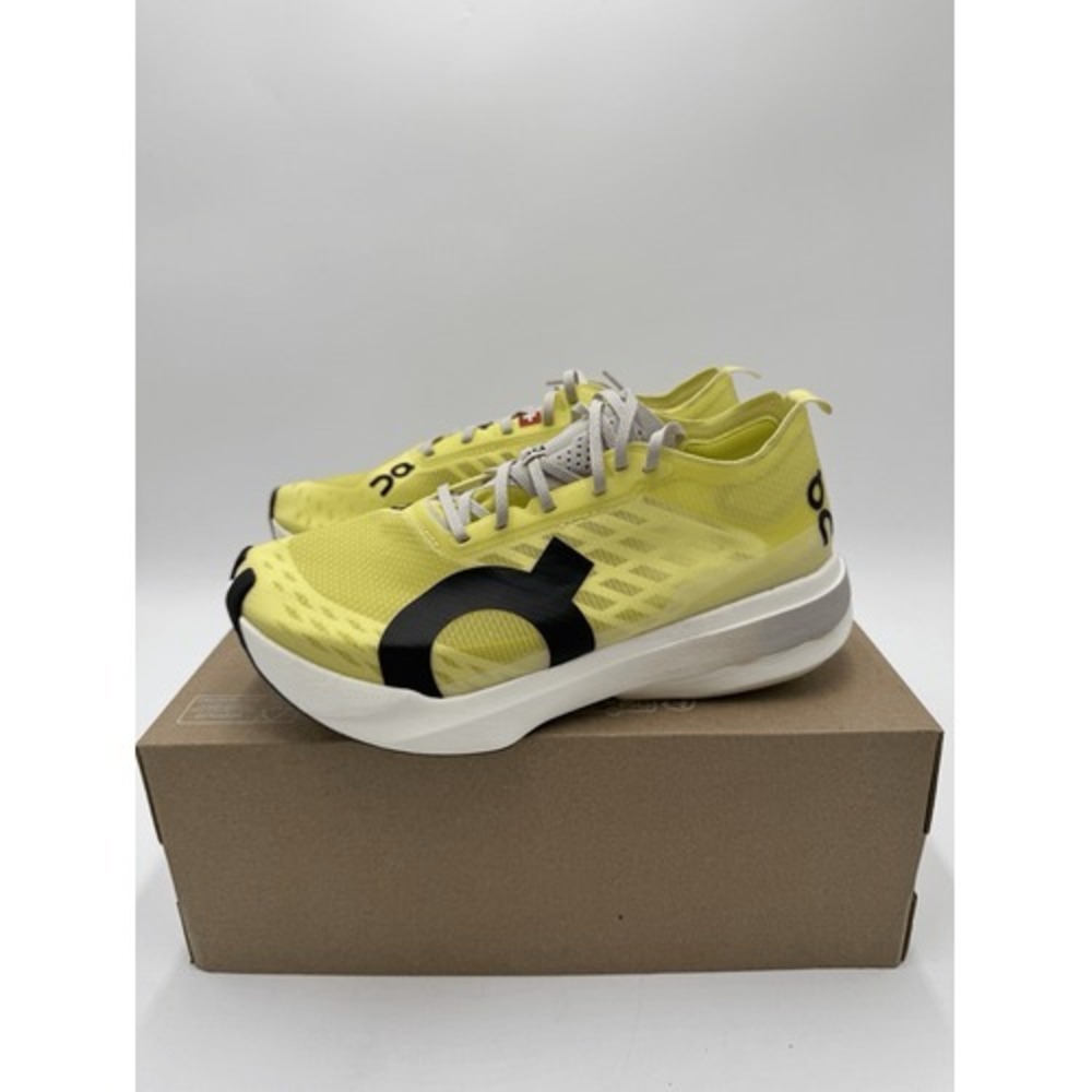 On Running Cloudboom Strike Limelight Wolf Women's Running Shoes Size 9